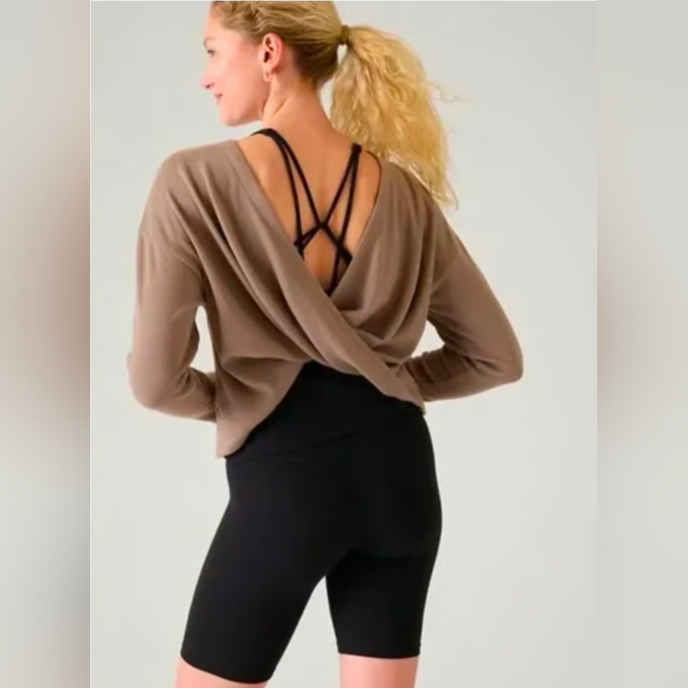 Athleta Presence Twist Sweatshirt | Pyrite (Taupe) Size L - NWT